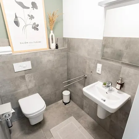 Apartment Residenz - Waldspaziergang - Terrasse - Sauna - Parkplatz Bad Zwischenahn