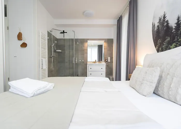 Residenz - Waldspaziergang - Terrasse - Sauna - Parkplatz Bad Zwischenahn