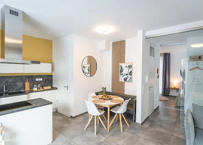 Residenz - Waldspaziergang - Terrasse - Sauna - Parkplatz Bad Zwischenahn